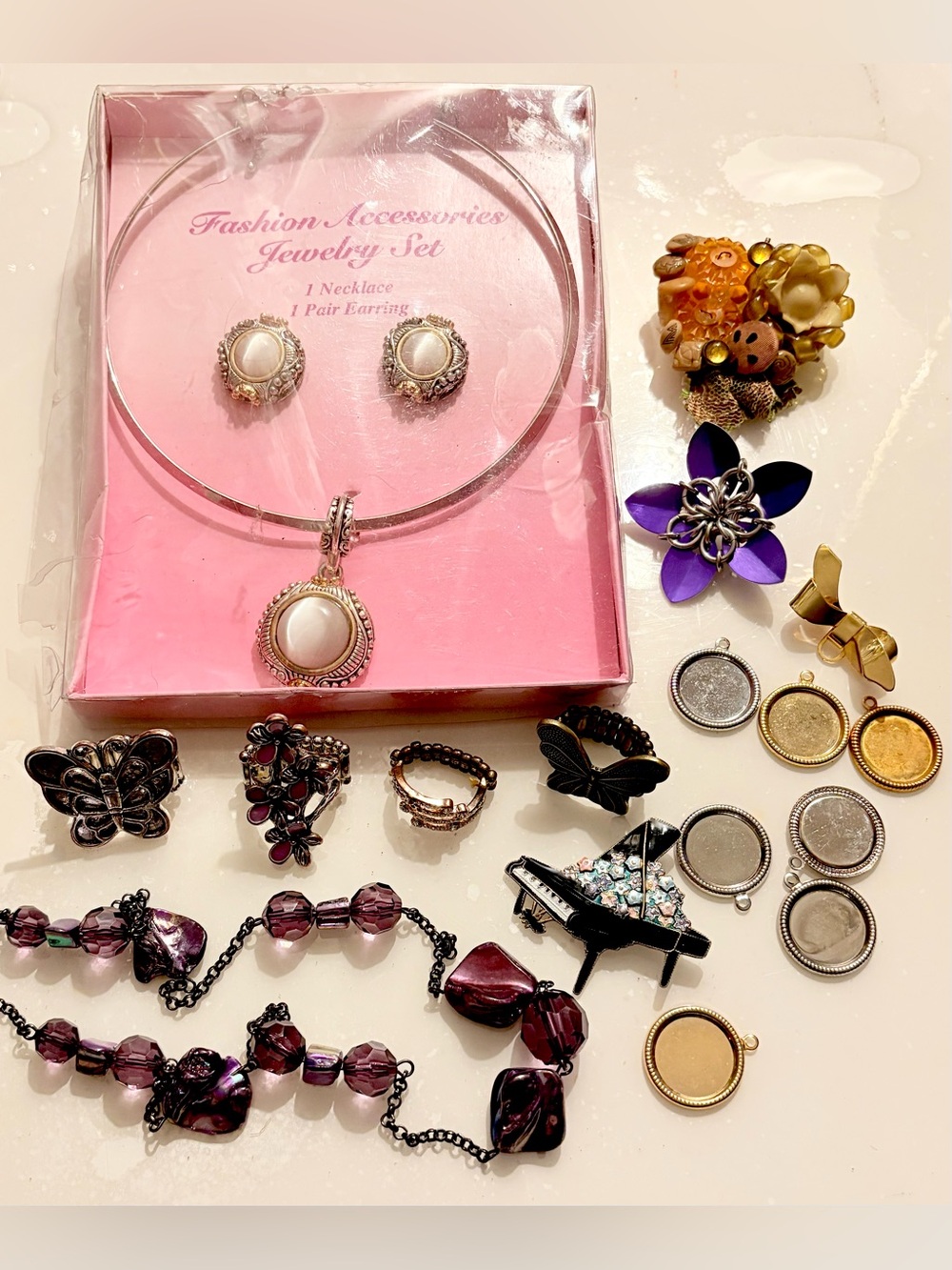 White Pearl Pendant Necklace Stud Earring Brooch Set of 12pc NWOT